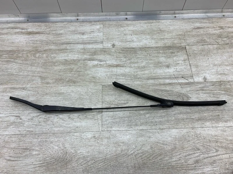 Щеткодержатель OPEL ASTRA H 2005 93178942 УНИВЕРСАЛ Z17DTH