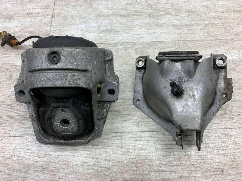 Подушка двигателя AUDI A4 2014 8R0199381AN УНИВЕРСАЛ CGLC, правая