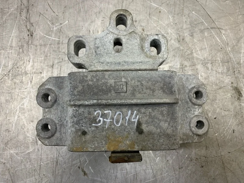 Подушка двигателя Skoda Octavia 2009 1K0199555Q УНИВЕРСАЛ BLS