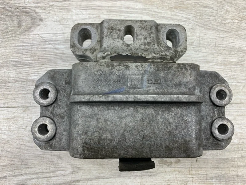 Подушка двигателя Volkswagen Golf 2008 1K0199555N УНИВЕРСАЛ BLS