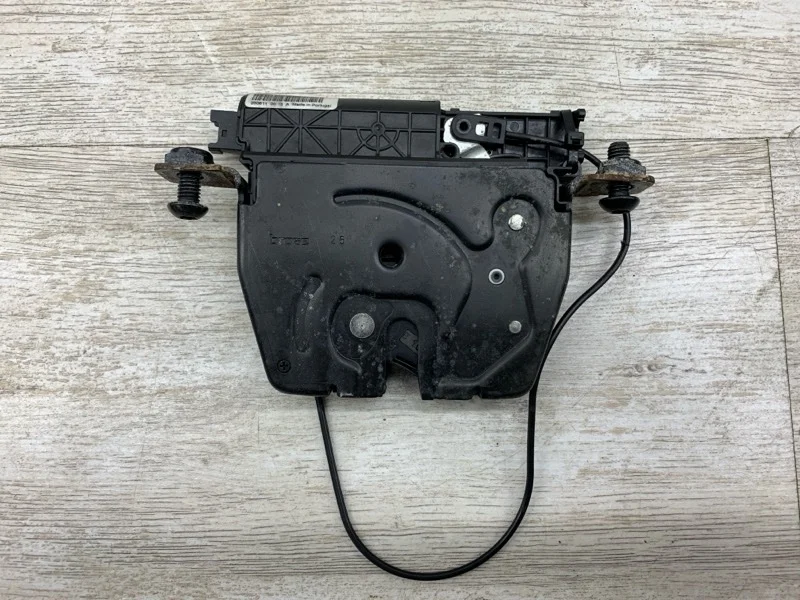 Замок двери багажника BMW X1 2011 51247200511 ВНЕДОРОЖНИК N47 D20 C