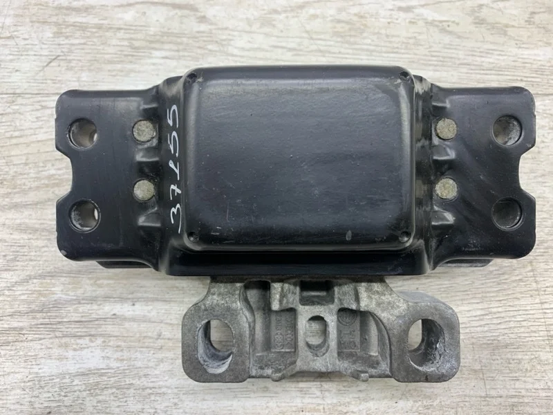 Подушка двигателя Skoda Octavia 2010 1K0199555CB УНИВЕРСАЛ CBZB, левая