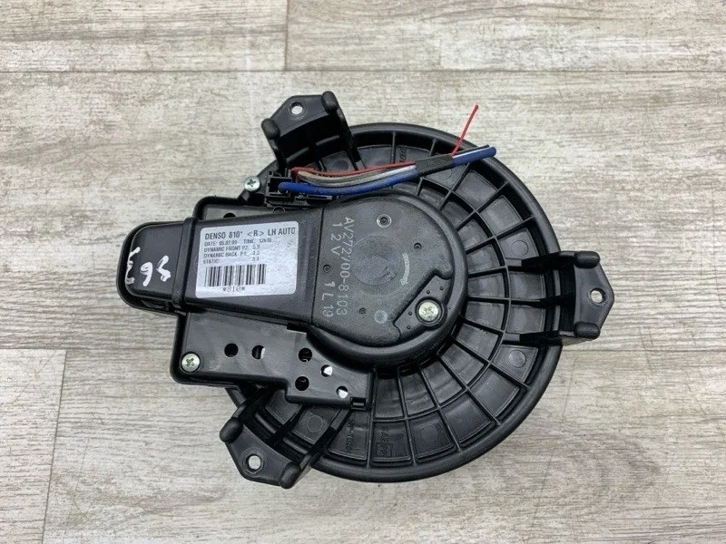 Моторчик печки TOYOTA AURIS 2009 2727008103 ХЭТЧБЕК 1NR-FE