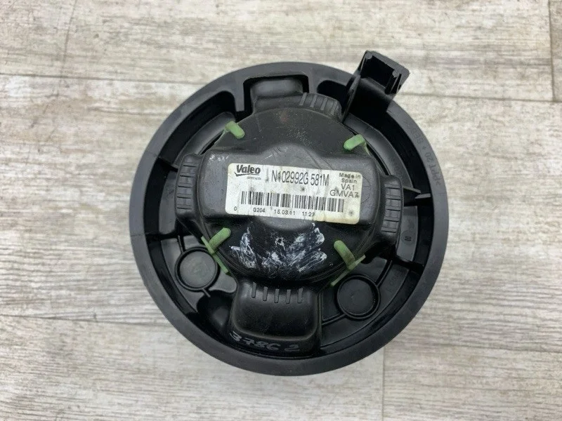 Моторчик печки PEUGEOT 207 2011 6441V5 ХЭТЧБЕК 9HP (DV6DTED)