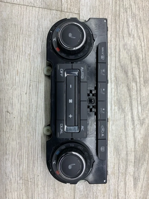 Блок управления климат-контролем SKODA OCTAVIA 2010 3T0907044AS УНИВЕРСАЛ CBZB