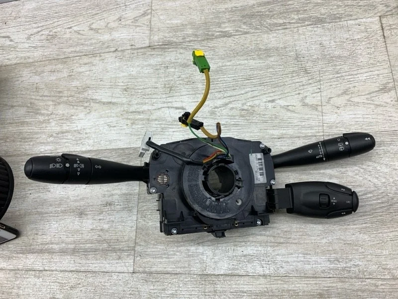 Подрулевой переключатель стрекоза PEUGEOT 207 2007 624251 ХЭТЧБЕК 5FW (EP6)