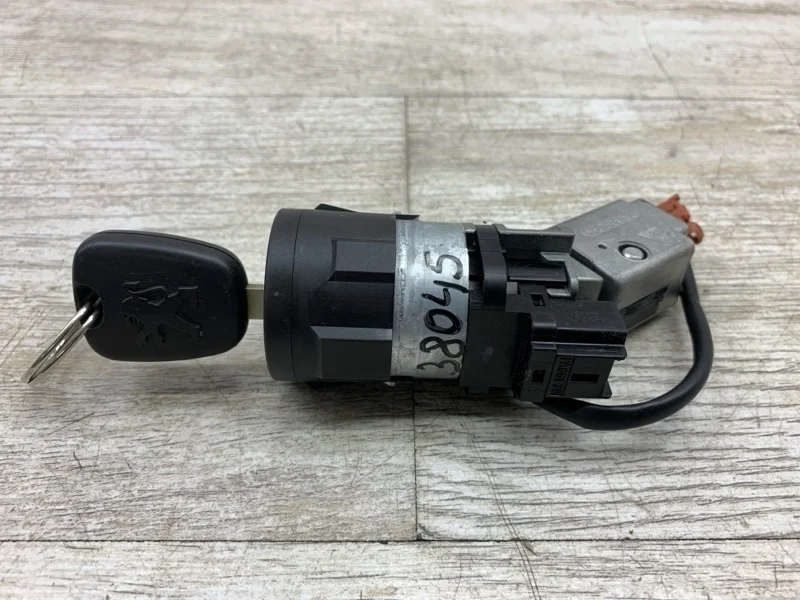 Замок зажигания Peugeot 207 2007 4162KF ХЭТЧБЕК 5FW (EP6)