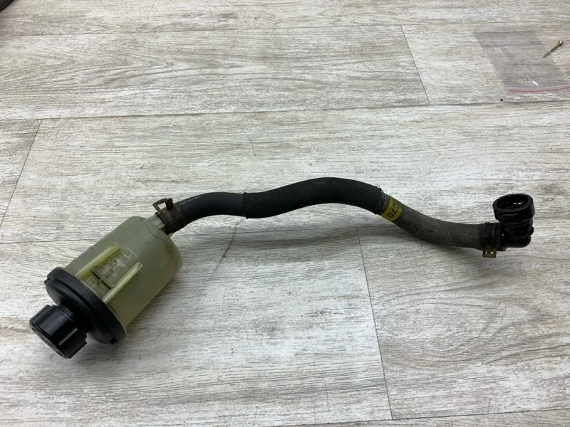 Бачок гидроусилителя руля VOLVO XC60 2014 31302576 ВНЕДОРОЖНИК D 5244 T17