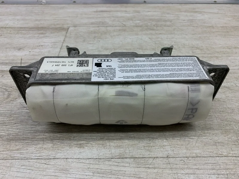 Подушка безопасности пассажира AUDI A6 2007 4F1880204H УНИВЕРСАЛ BPP