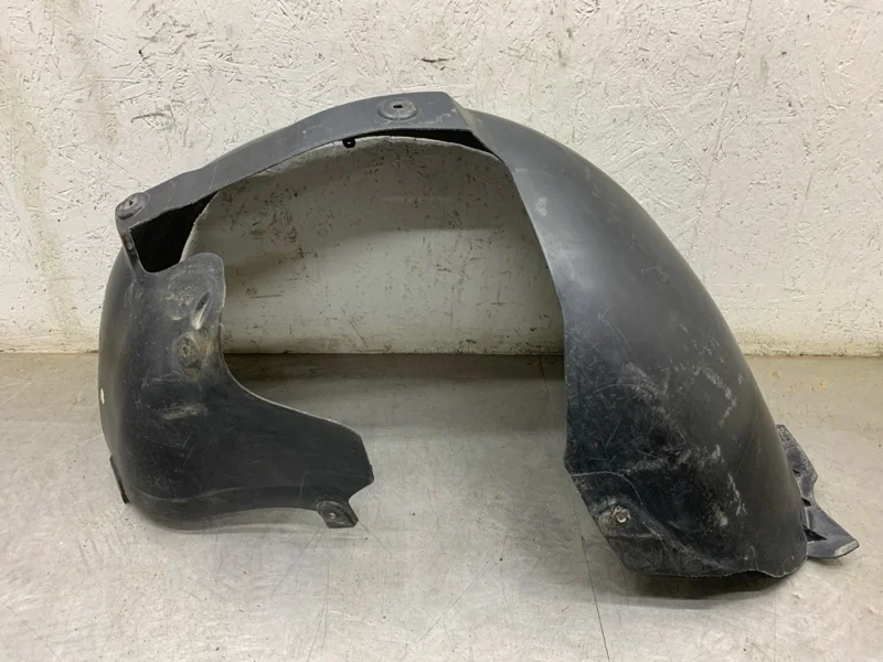 Защита крыла пластмассовая (подкрылок) AUDI A3 2003 8P0821171G ХЭТЧБЕК BGU, передняя левая