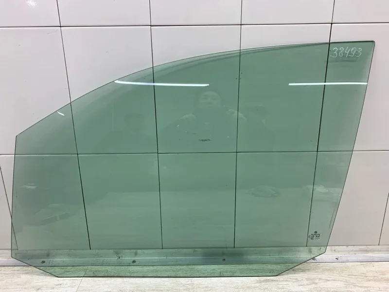 Стекло двери VOLKSWAGEN CADDY 2011 2K0845201C ФУРГОН CAYE, переднее левое