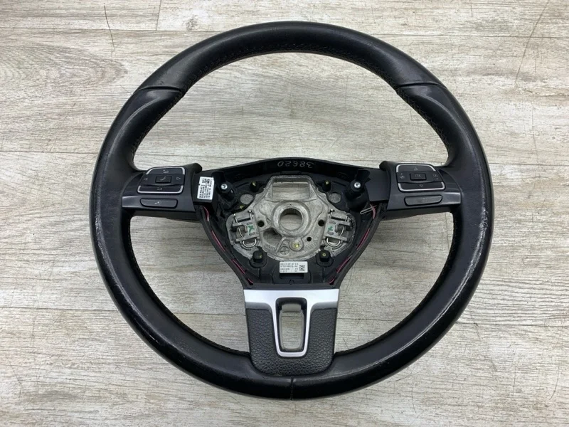 Руль Volkswagen Passat B7 2012 3C8419091BF УНИВЕРСАЛ CFGB