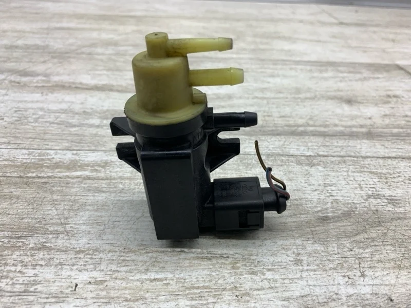 Клапан электромагнитный Volkswagen Passat B6 2006 1K0906627A СЕДАН BMR
