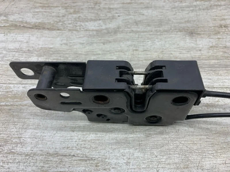 Замок капота AUDI A3 2003 8P0823509D ХЭТЧБЕК BGU