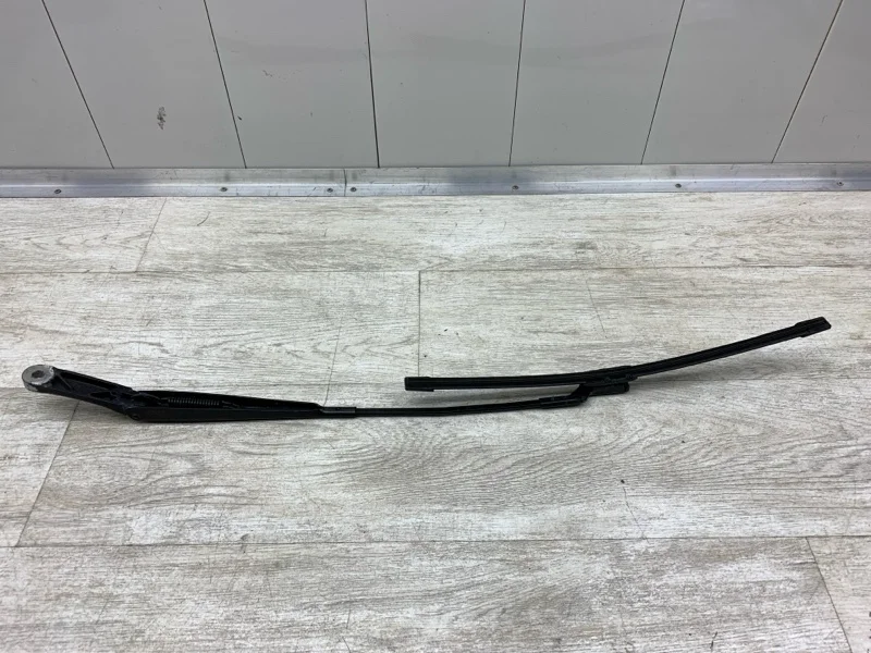 Щеткодержатели (поводок стеклоочистителя) VOLKSWAGEN PASSAT B7 2012 3C1955410B УНИВЕРСАЛ CFGB, передние правые