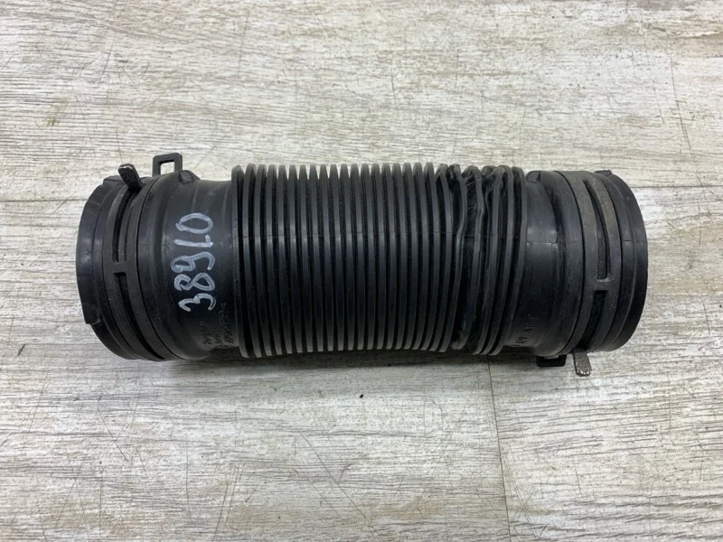 Патрубок воздушного фильтра Skoda Octavia 2013 5Q0129618C УНИВЕРСАЛ CJZA