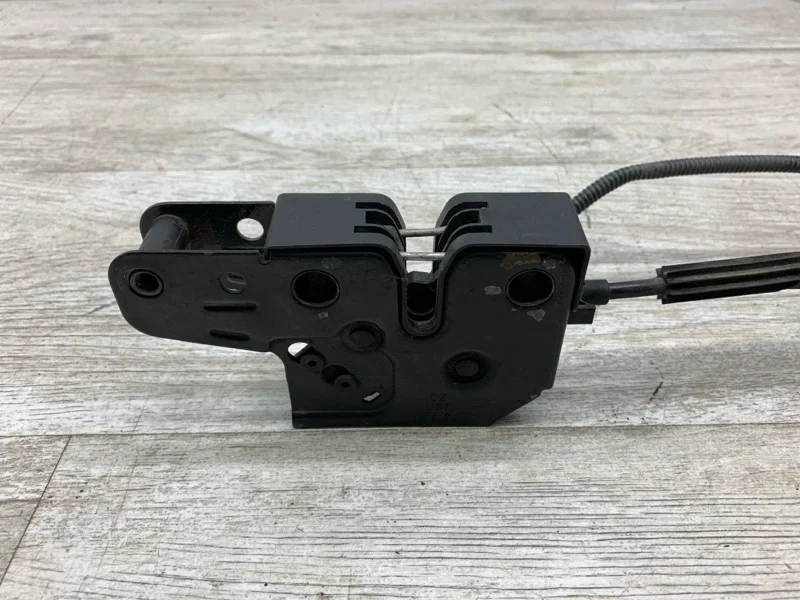 Замок капота Volkswagen Caddy 2004 1T0823509B ФУРГОН BCA