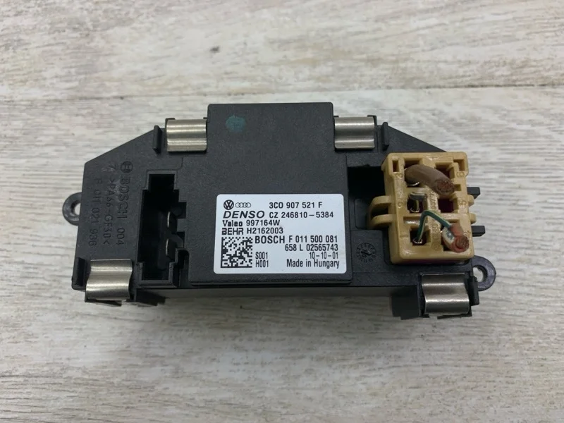Реостат печки Skoda Octavia 2010 3C0907521F УНИВЕРСАЛ CBZB