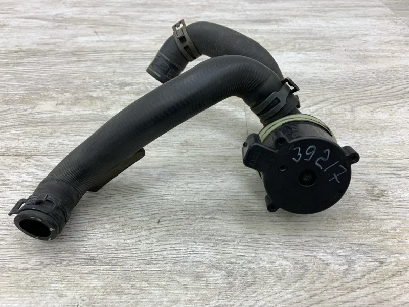 Насос водяной Skoda Octavia 2009 5N0965561 УНИВЕРСАЛ CEGA