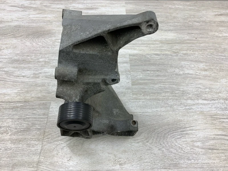 Кронштейн компрессора кондиционера BMW X1 2011 11167802639 ВНЕДОРОЖНИК N47 D20 C