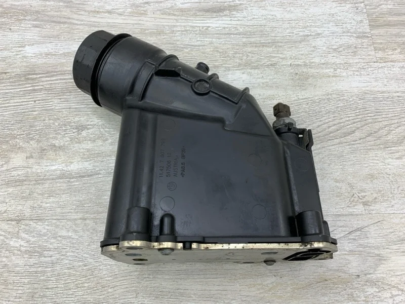 Корпус масляного фильтра BMW X1 2011 11427807799 ВНЕДОРОЖНИК N47 D20 C