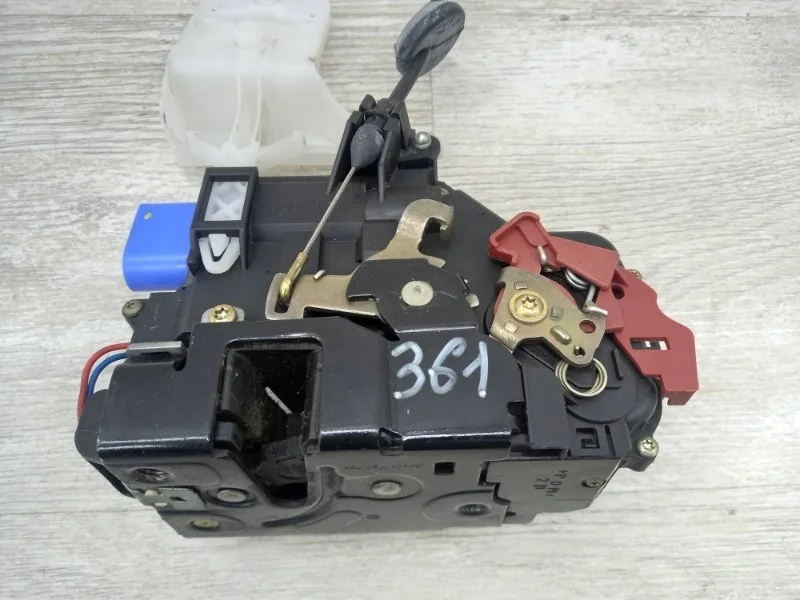 Замок двери Volkswagen Caddy 2004 3D1837016AC ФУРГОН BCA, передний правый