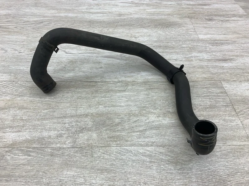 Патрубок радиатора SKODA OCTAVIA 2010 3C0122051BK УНИВЕРСАЛ BMM