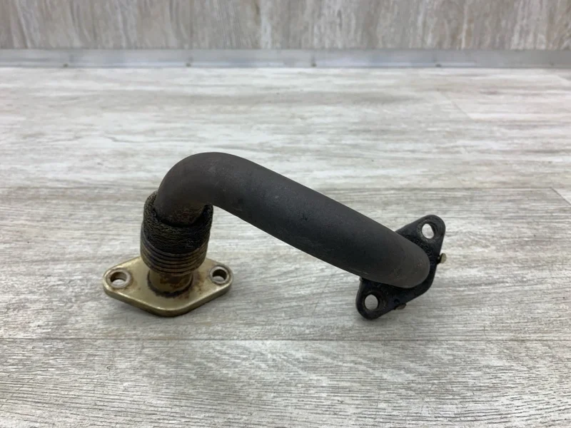 Трубка картерных газов SKODA OCTAVIA 2010 03G131521R УНИВЕРСАЛ BMM