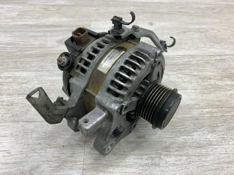 Генератор TOYOTA AURIS 2009 270600Y040 ХЭТЧБЕК 1NR-FE