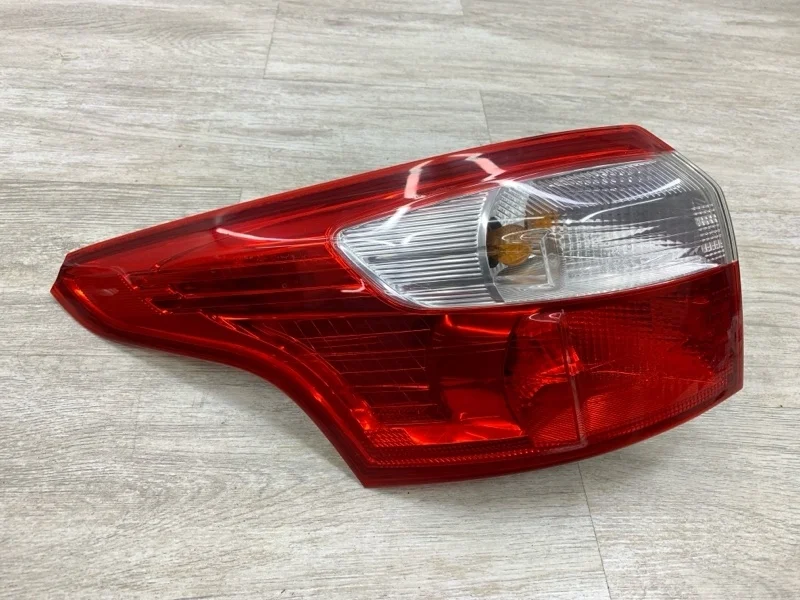 Фонарь FORD FOCUS 2011 1785514 УНИВЕРСАЛ T3DB, задний левый