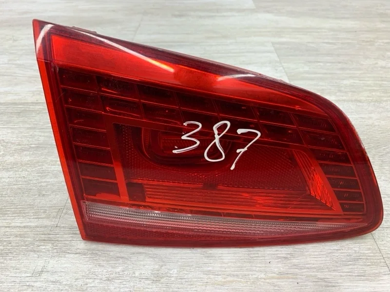 Фонарь крышки багажника VOLKSWAGEN PASSAT B7 2013 3AF945307E УНИВЕРСАЛ CAYC, задний левый