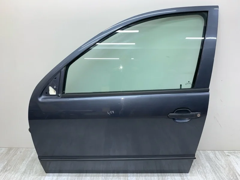 Дверь Skoda Fabia 2006 6Y0831055 УНИВЕРСАЛ BNM, передняя левая