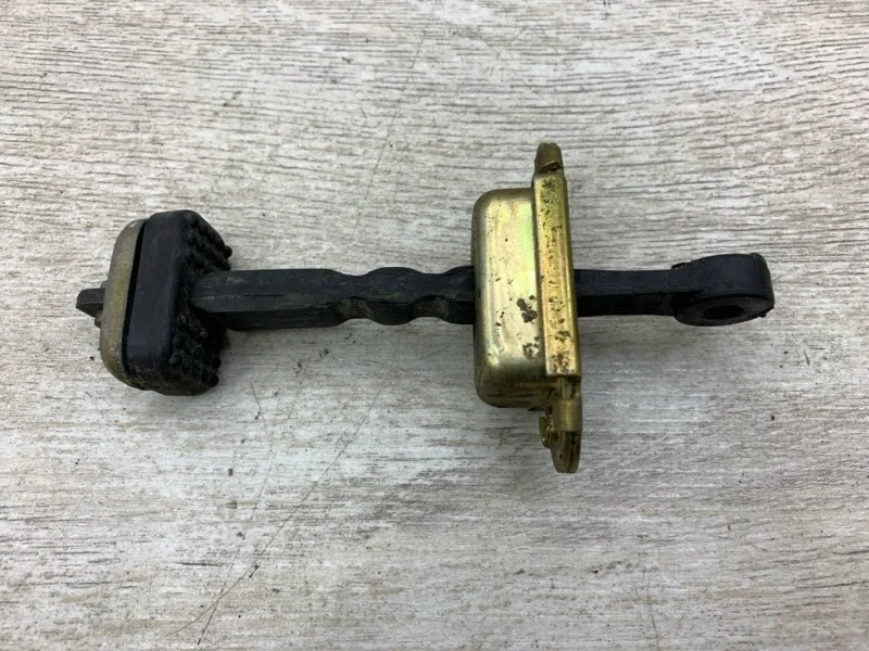 Ограничитель двери Honda Civic 2006 72380SMGE01 ХЭТЧБЕК R18A2, передний левый