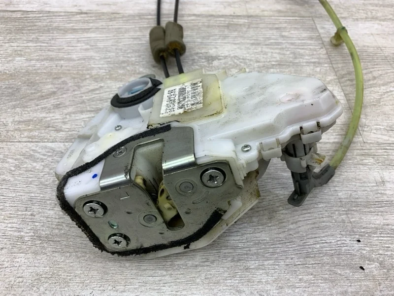 Замок двери Honda Civic 2006 72150SMGG02 ХЭТЧБЕК R18A2, передний левый