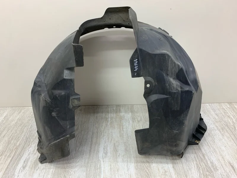 Защита крыла пластмассовая (подкрылок) Ford Mondeo 2010 1791770 УНИВЕРСАЛ UFBA, передняя левая