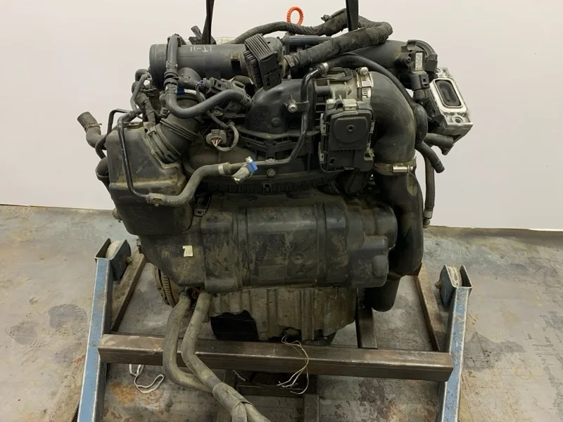 Двигатель в сборе Volkswagen Scirocco 2011 03C100091T ХЭТЧБЕК CAVD