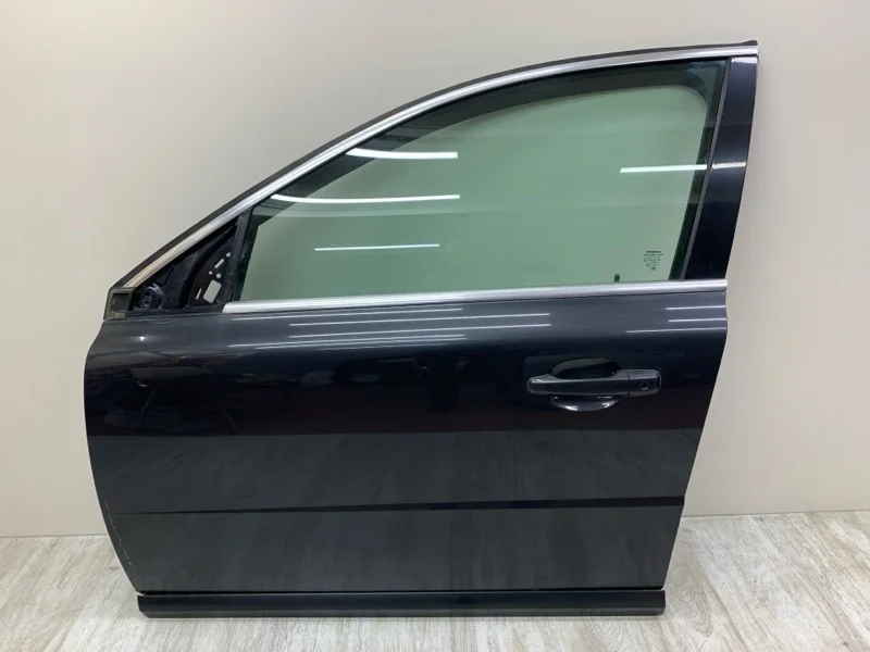 Дверь Volvo V70 2010 32228890 УНИВЕРСАЛ D4164T, передняя левая