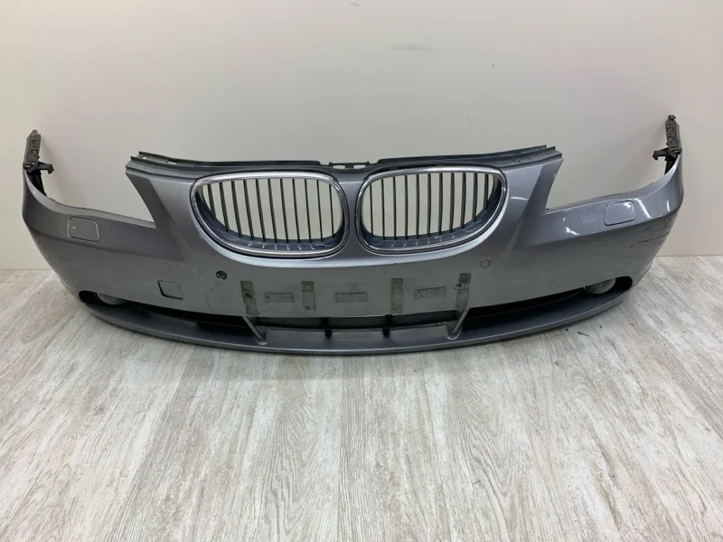 Бампер BMW 5 2004 51117111740 УНИВЕРСАЛ 256D2 M57, передний