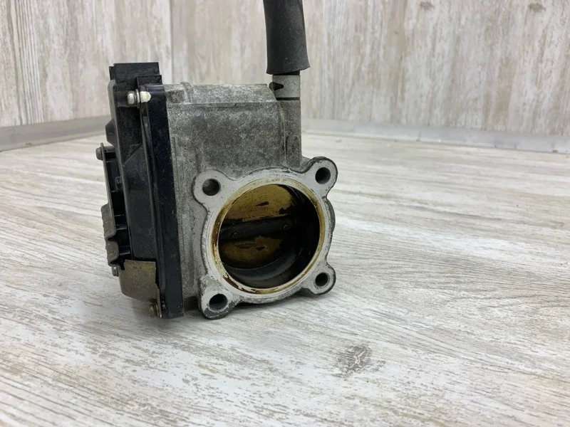 Дроссельная заслонка Mitsubishi Outlander 2005 MN135985 УНИВЕРСАЛ 4G69