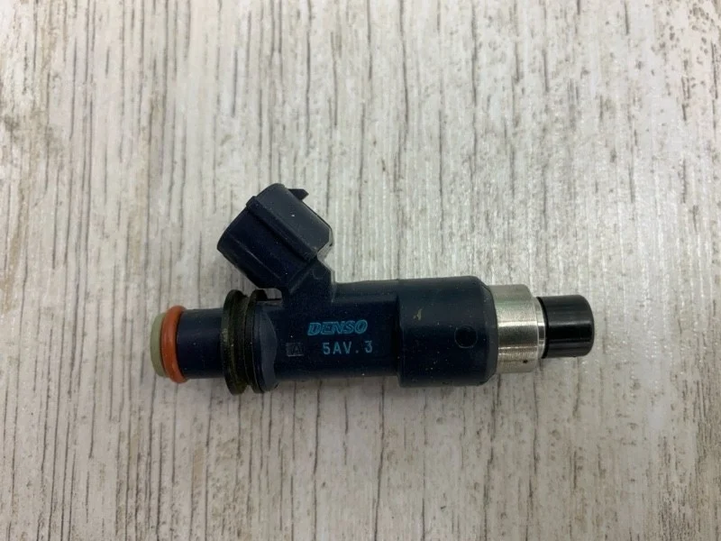 Форсунка топливная Mitsubishi Outlander 2005 1465A051 УНИВЕРСАЛ 4G69