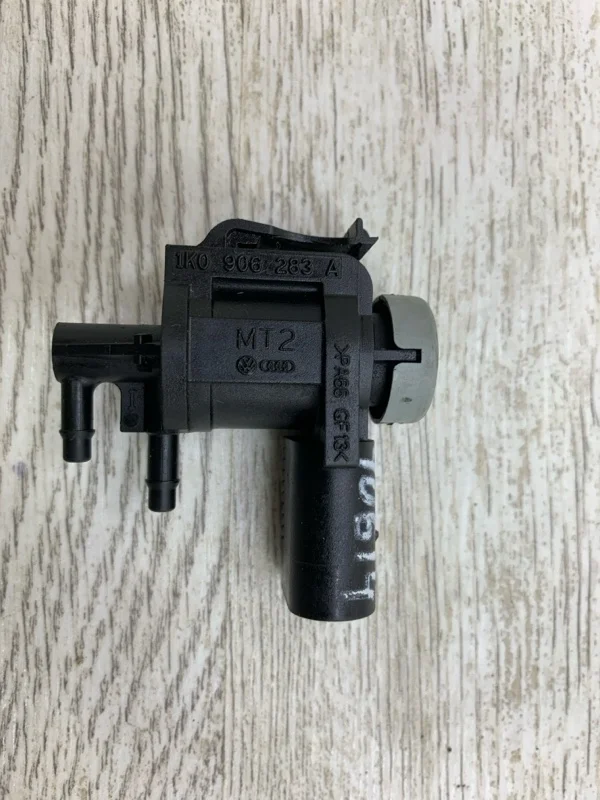 Вакуумный электромагнитный клапан AUDI A5 2011 1K0906283A СЕДАН CAGA