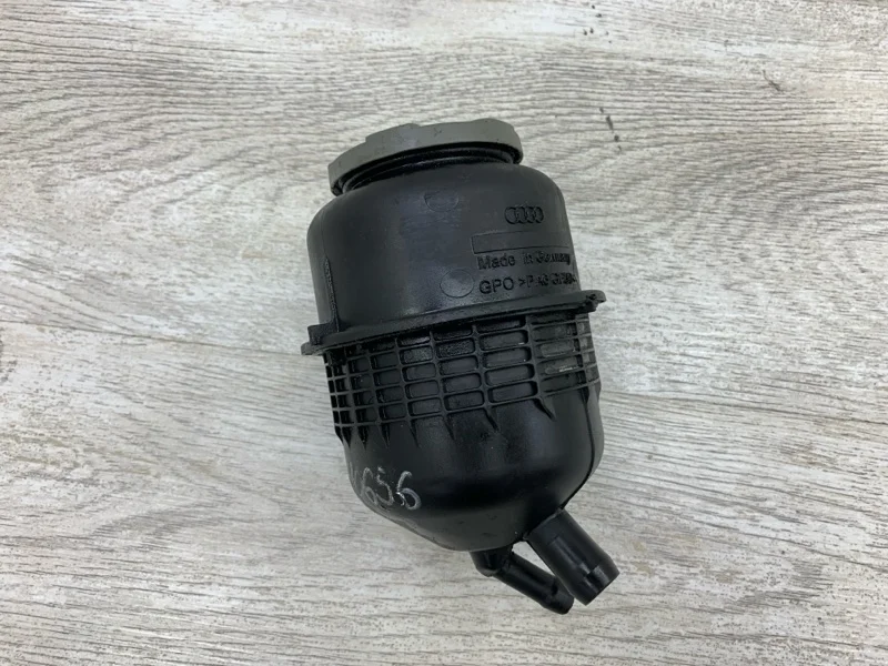 Бачок гидроусилителя руля Audi A5 2011 4F0422371D СЕДАН CAGA