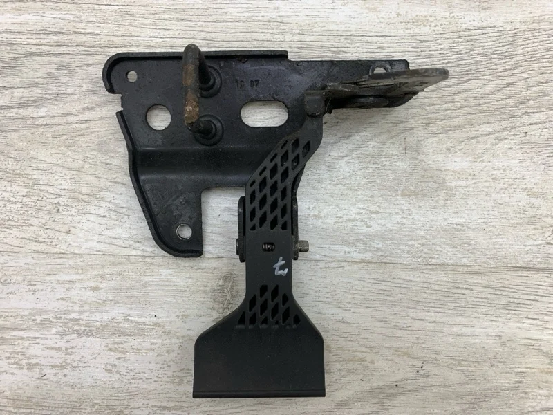 Замок капота AUDI A4 2007 8E0823480F КАБРИОЛЕТ BWE