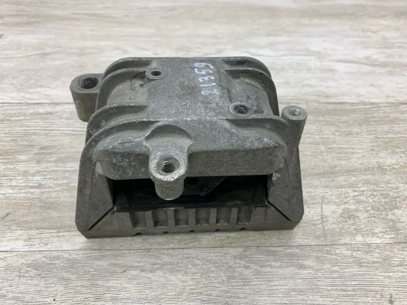 Подушка двигателя VOLKSWAGEN CADDY 2005 1K0199262BA ФУРГОН BLS