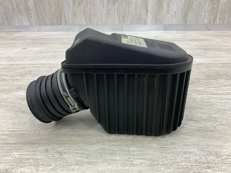 Резонатор воздушного фильтра Mercedes-Benz C-Class 2005 A2710900804 СЕДАН 271.946 30 629634