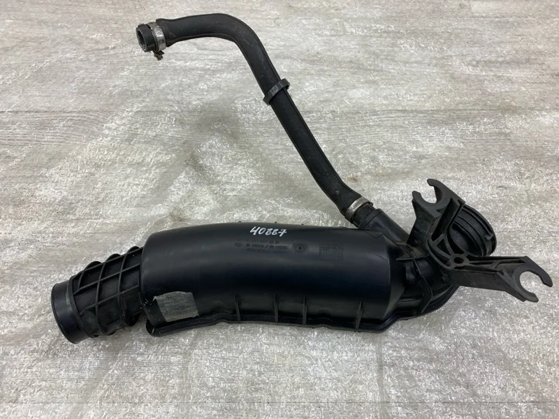 Патрубок воздушного фильтра MERCEDES-BENZ C-CLASS 2005 A2710901537 СЕДАН 271.946 30 629634