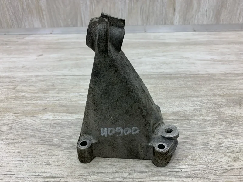 Кронштейн (опора) Mercedes-Benz C-Class 2005 A2712230904 СЕДАН 271.946 30 629634