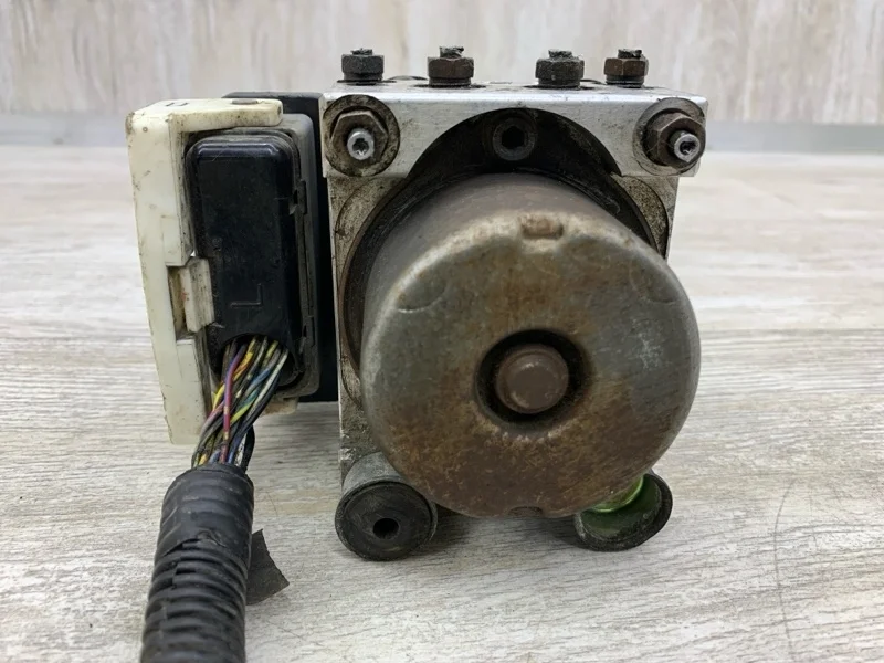 Блок АБС MITSUBISHI OUTLANDER 2005 4670A006 УНИВЕРСАЛ 4G69