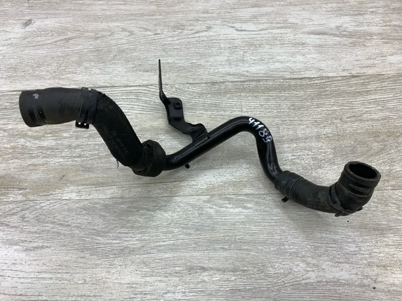 Патрубок системы охлаждения VOLKSWAGEN SCIROCCO 2009 03L122157E ХЭТЧБЕК CBDB