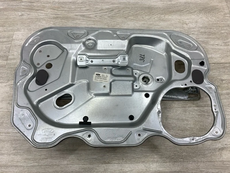 Стеклоподъемник электрический FORD FOCUS 2010 1540137 УНИВЕРСАЛ DV6T GPDA, передний левый